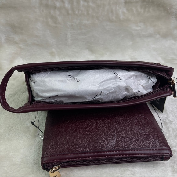 Guess Wallet Set Stylish Women’s Companion For Date Nights, Weekend Getaways - Picture 8 of 13